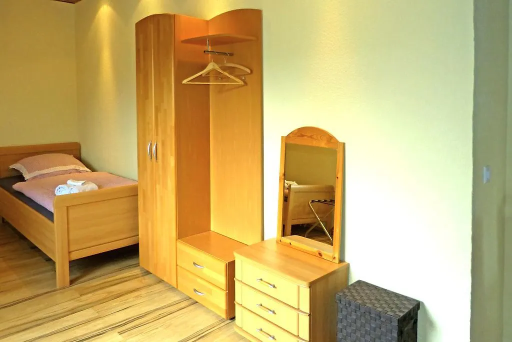 Messe-Zimmer Tus-Treff Düsseldorf 0*,  Duitsland